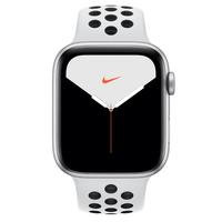 Apple Watch Nike Series 5 (GPS) hopeanvärinen alumiinikuori 44 mm, Pure Platinum/musta Nike Sport -ranneke, MX3V2, apple