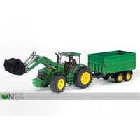 JOHN DEERE 7930 kauhalla ja peräkärryllä 1:16 BRUDER