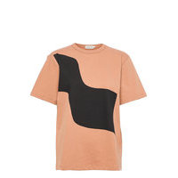 Vahva Taifuuni Placement T-Shirt T-shirts & Tops Short-sleeved Ruskea Marimekko
