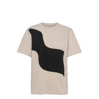 Vahva Taifuuni Placement T-Shirt T-shirts & Tops Short-sleeved Beige Marimekko