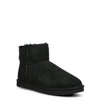 M Classic Mini Shoes Boots Winter Boots Musta UGG