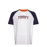 Cn Ss Tee Logo T-shirts Short-sleeved Valkoinen Tommy Hilfiger