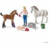 Schleich Farm World 42486 - Eläinlääkäri käy tamman ja varsan luona