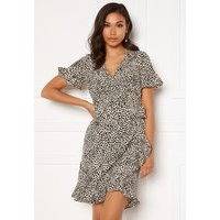 VERO MODA Henna 2/4 Wrap Frill Dress Oatmeal/ AOP: Lizzy