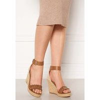 ONLY Amelia Wrap Eyelet Heeled Sandal Cognac