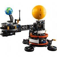 Maa ja Kuu kiertoradalla (LEGO 42179)