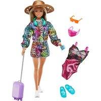 Barbie Holiday Fun Doll and Accessories (Barbie)